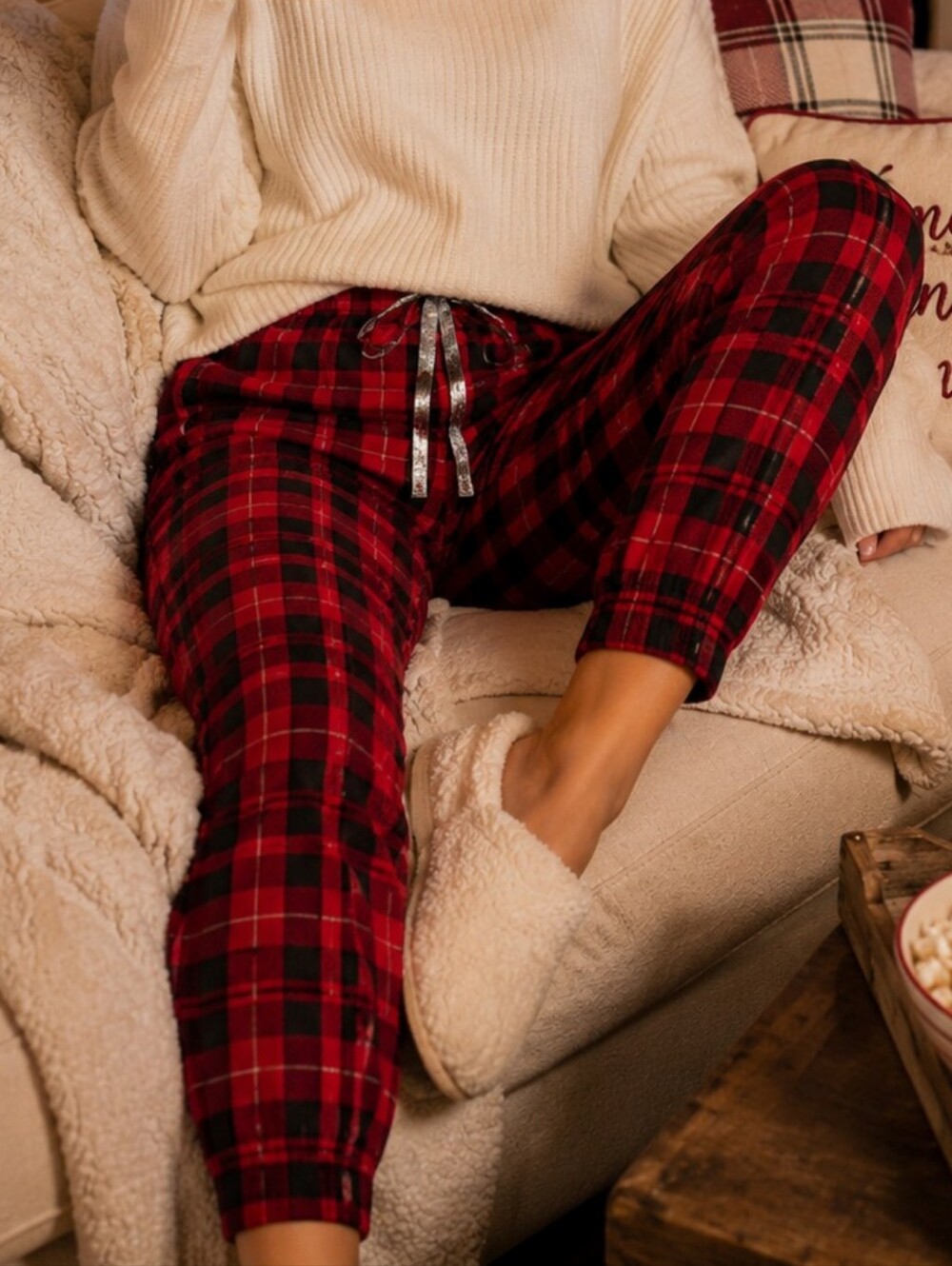 Victoria’s Secret Red Black Gold Plaid Tartan Pajama Pants M Cozy Holiday Lounge